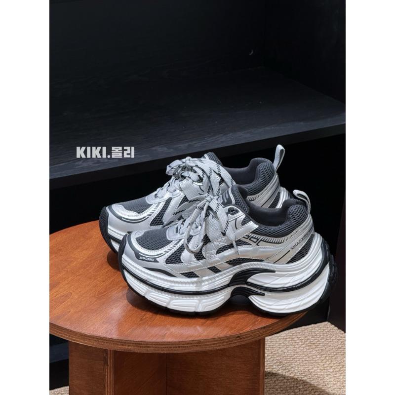 Thick-soled dad shoes women s autumn new leather mesh small man height increase breathable mesh casual sports shoes 39 срібло сірий колір
Thick-soled dad shoes women s autumn new leather mesh small man height increase breathable mesh casual sports shoes 39 срібло сірий колір