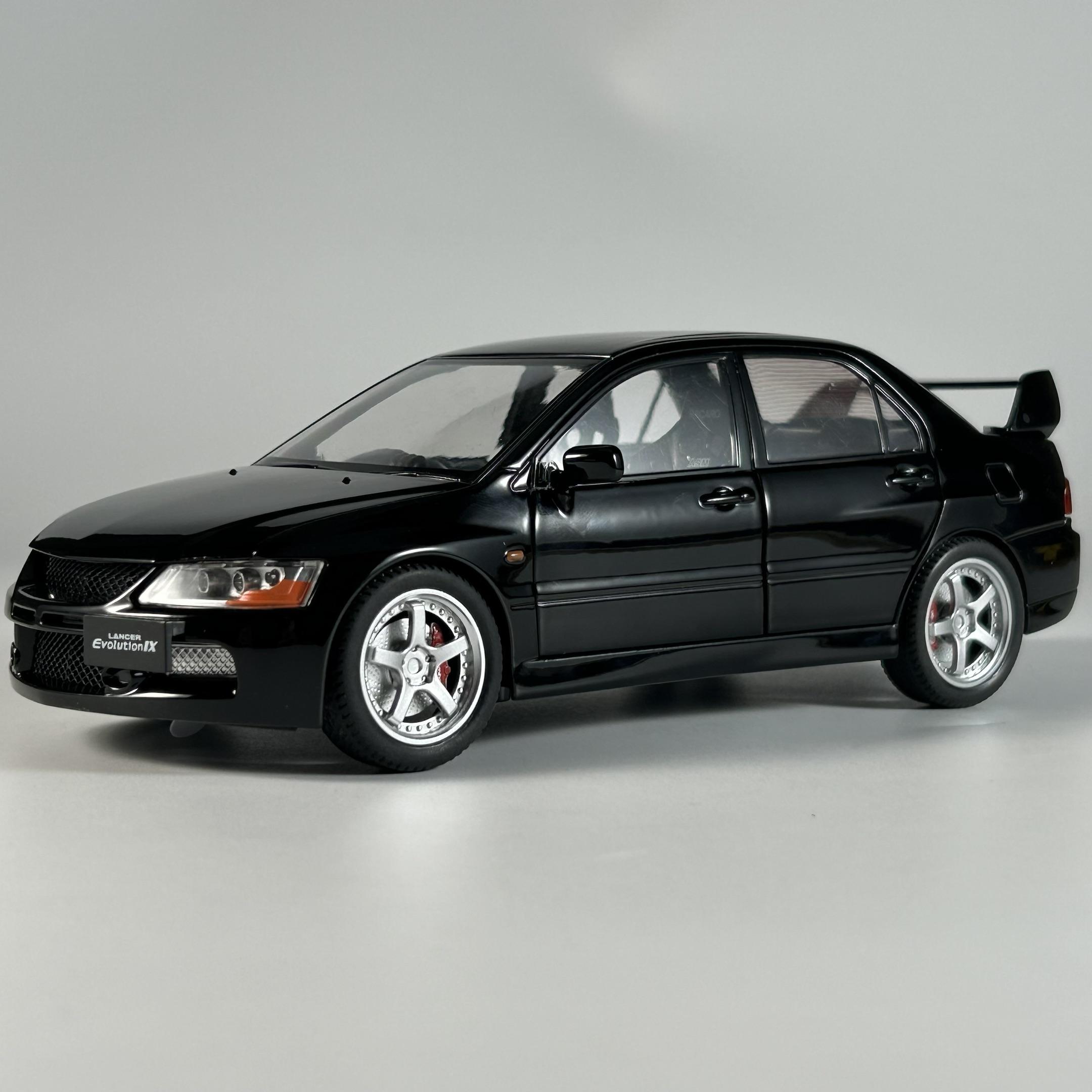 JDM 1:24 Mitsubishi Lancer Evolution EVO9 Компактний Автомобіль Сплав Метал Литий Модель Автомобіля Найкращий Подарунок на День Народження Для Дитячої Іграшки Колекціонування
JDM 1:24 Mitsubishi Lancer Evolution EVO9 Компактний Автомобіль Сплав Метал Литий Модель Автомобіля Найкращий Подарунок на День Народження Для Дитячої Іграшки Колекціонування