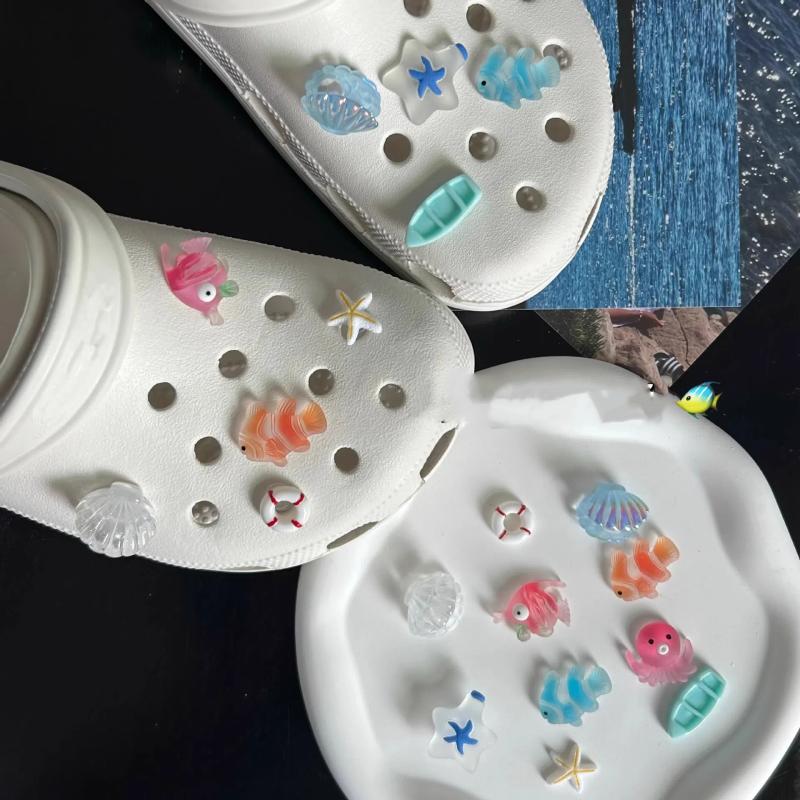 10 шт. Блестящая ракушка Морское животное Отверстия Шармы для обуви Сандалии Обувь Пряжка Декор Аксессуары для шлепанцев Для девочек Обувь Сделай сам Подарок
10 шт. Блестящая ракушка Морское животное Отверстия Шармы для обуви Сандалии Обувь Пряжка Декор Аксессуары для шлепанцев Для девочек Обувь Сделай сам Подарок