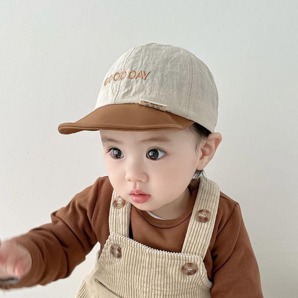 Soft Baby Peaked Hat Summer Children Visors Cap Korean Letter Baseball Cap Boys Girls сірий
Soft Baby Peaked Hat Summer Children Visors Cap Korean Letter Baseball Cap Boys Girls сірий