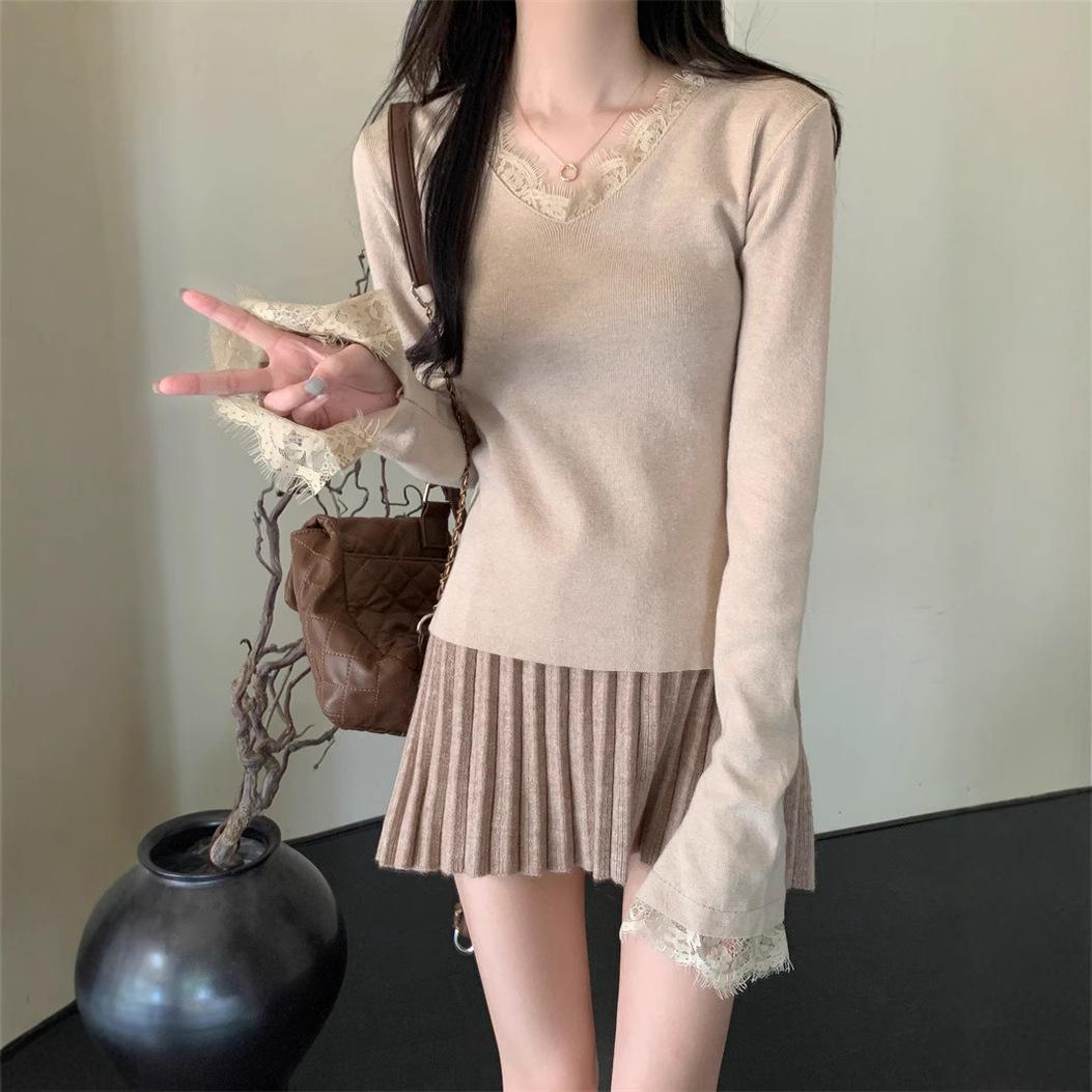 Minimalist Lace Trim V Neck Knit Top Women Winter Base Layer Soft Long Sleeve Slim Fit Sweater One Size
Minimalist Lace Trim V Neck Knit Top Women Winter Base Layer Soft Long Sleeve Slim Fit Sweater One Size