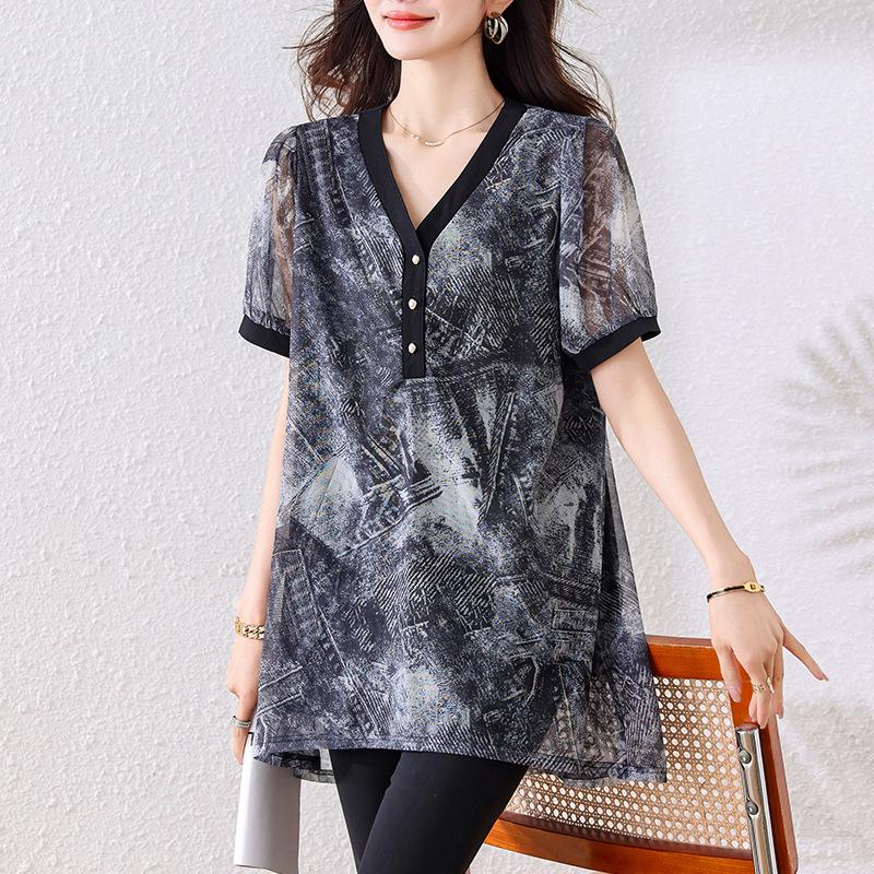Plus-Size V-Neck Ink Print Summer Shirt – Fat Girls Loose Fit, Belly Cover, Medium-Length – Women s Top, 200 Jin 2XL
Plus-Size V-Neck Ink Print Summer Shirt – Fat Girls Loose Fit, Belly Cover, Medium-Length – Women s Top, 200 Jin 2XL