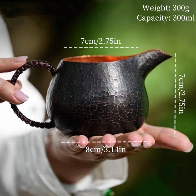 Vintage Pure Copper Coffee Cup,Mug Mule Engraving Eagle-Beak Shape Hammer Texture Woven Handle 300ml Beer Mug,Tea Cup Tableware 300ml
Vintage Pure Copper Coffee Cup,Mug Mule Engraving Eagle-Beak Shape Hammer Texture Woven Handle 300ml Beer Mug,Tea Cup Tableware 300ml