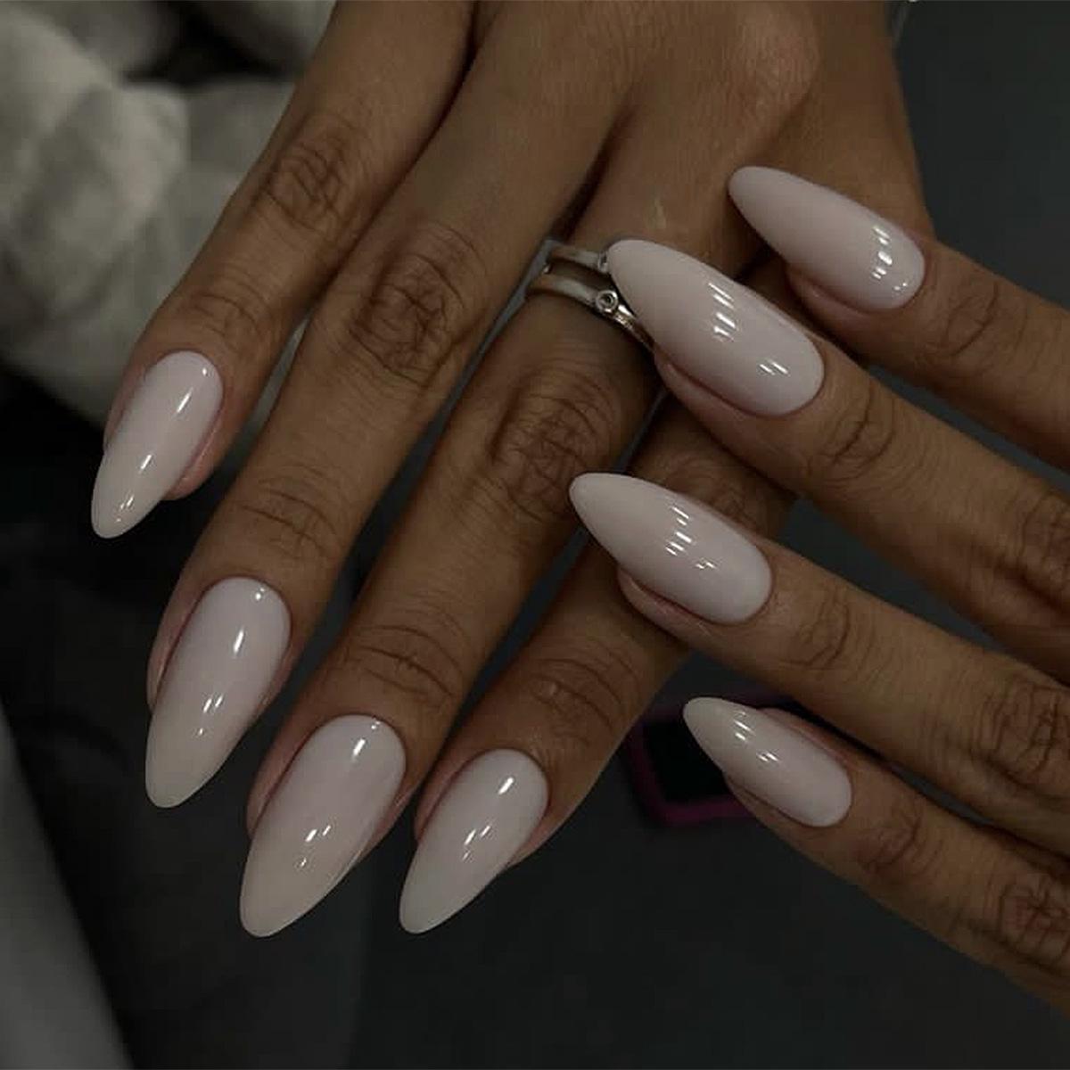 Popular European & American Almond-Shaped White Press-On Nails, Skin-Brightening False Nail Tips
Popular European & American Almond-Shaped White Press-On Nails, Skin-Brightening False Nail Tips