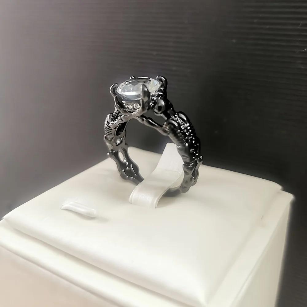 Gothic Style Promise Ring Inlaid Waterish Zirconia Horror Skeleton Wedding Ring Suitable for Men and Women Jewelry 7 білий
Gothic Style Promise Ring Inlaid Waterish Zirconia Horror Skeleton Wedding Ring Suitable for Men and Women Jewelry 7 білий