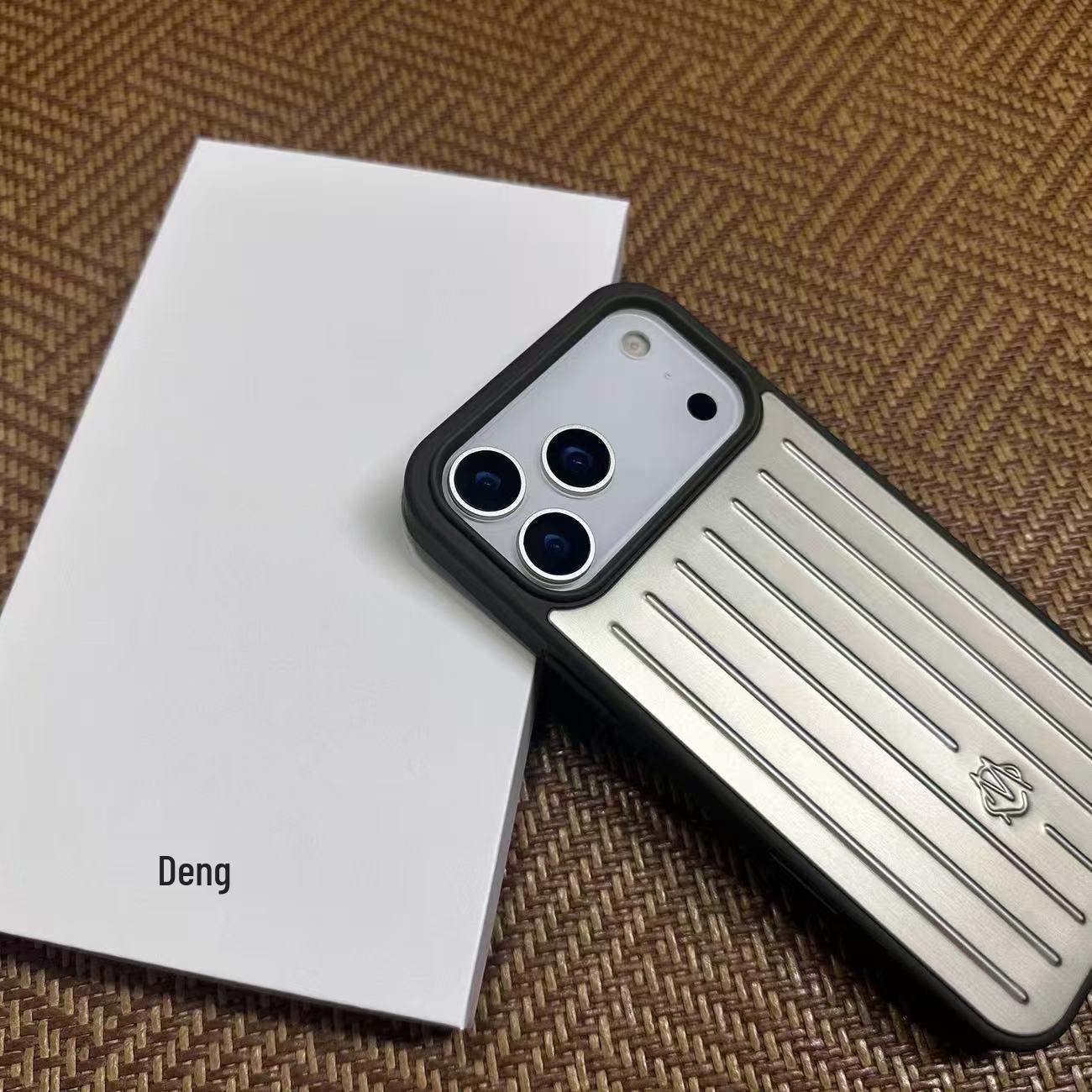 Захисний чохол з алюмінієво-магнієвого сплаву для iPhone 17 Pro Max iPhone 17 Pro Max
Захисний чохол з алюмінієво-магнієвого сплаву для iPhone 17 Pro Max iPhone 17 Pro Max