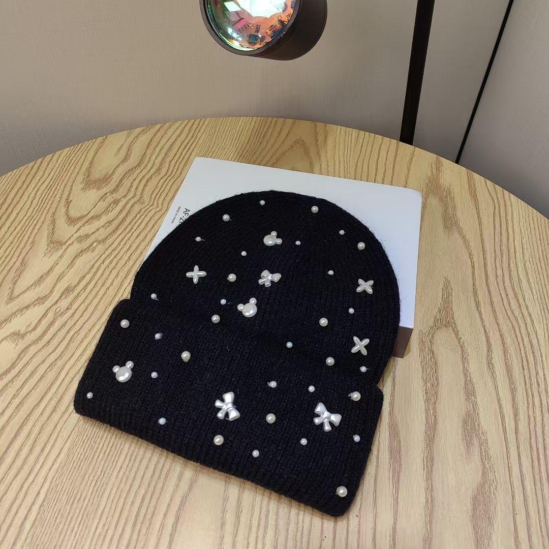 Новая жемчужная шляпа-бант из шерсти класса люкс для женщин с большим обхватом головы, подчеркивающая маленький размер, защита от холода, защита ушей, вязаная шапка для женщин one size
Новая жемчужная шляпа-бант из шерсти класса люкс для женщин с большим обхватом головы, подчеркивающая маленький размер, защита от холода, защита ушей, вязаная шапка для женщин one size