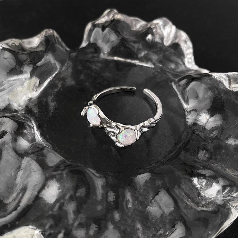 Chic Moonstone Irregular Ring For Women With Adjustable Open Design Stylish And Modern J3071
Chic Moonstone Irregular Ring For Women With Adjustable Open Design Stylish And Modern J3071