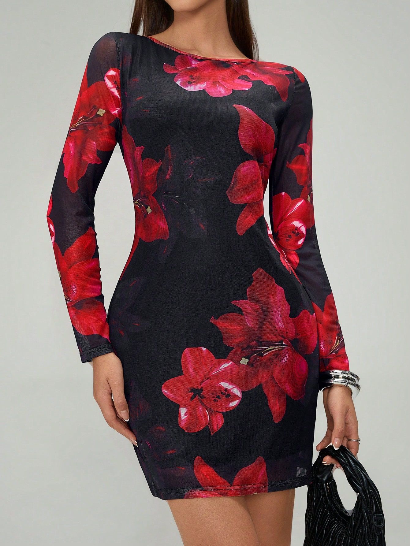 European and American spring new women s flower printing crew neck mesh slim-fitting long-sleeved dress XXL
European and American spring new women s flower printing crew neck mesh slim-fitting long-sleeved dress XXL