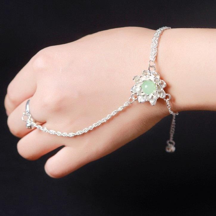 Zhu Xian Qingyunzhi Baguio Sad Flower Bracelet Ancient Clothing Hehuanling Lotus Bracelet Ring Integrated Women s Accessories
Zhu Xian Qingyunzhi Baguio Sad Flower Bracelet Ancient Clothing Hehuanling Lotus Bracelet Ring Integrated Women s Accessories