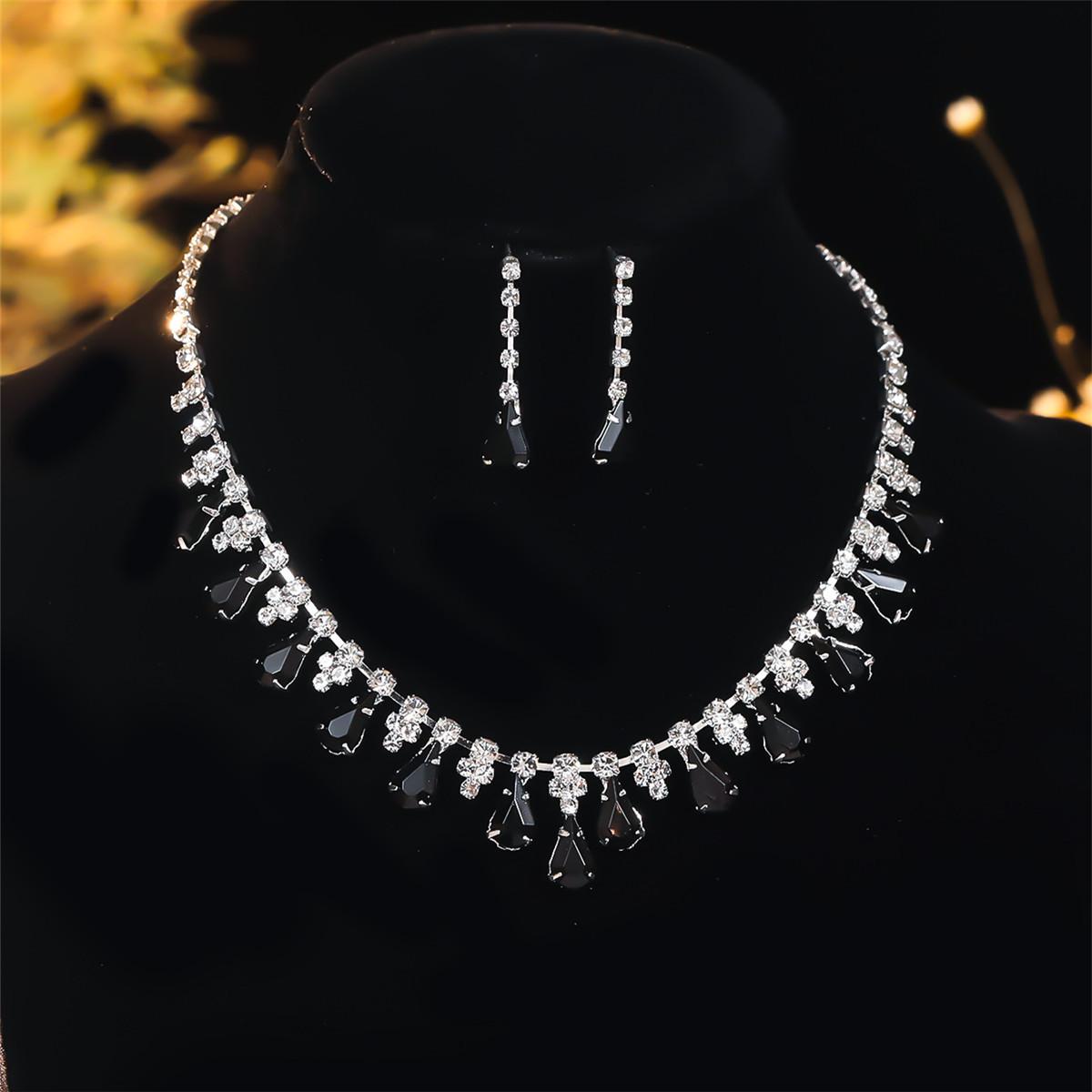 Premium Sense Shiny Crystal Necklace Earrings Two-piece Set
Premium Sense Shiny Crystal Necklace Earrings Two-piece Set