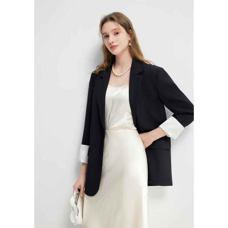 Женский повседневный жакет Qiushui Yiren с лацканами M
Женский повседневный жакет Qiushui Yiren с лацканами M