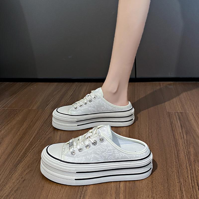 Baotou half-drag silver platform biscuit shoes women s spring and summer 2024 new Korean version sequined small casual board shoes 40
Baotou half-drag silver platform biscuit shoes women s spring and summer 2024 new Korean version sequined small casual board shoes 40