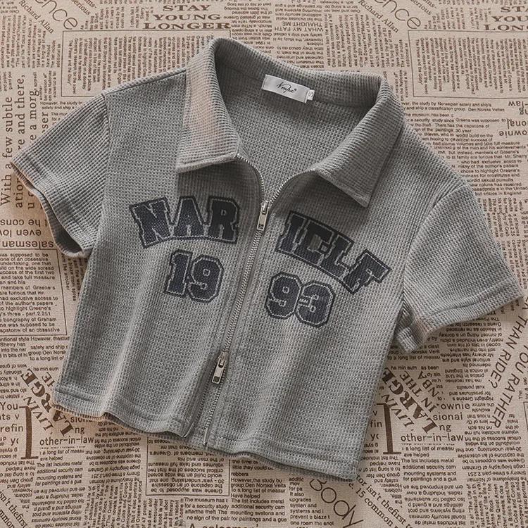 Ретро-вафельна жіноча футболка-поло з короткими рукавами на блискавці та літерним принтом S (60-80 kg) сірий колір
Ретро-вафельна жіноча футболка-поло з короткими рукавами на блискавці та літерним принтом S (60-80 kg) сірий колір