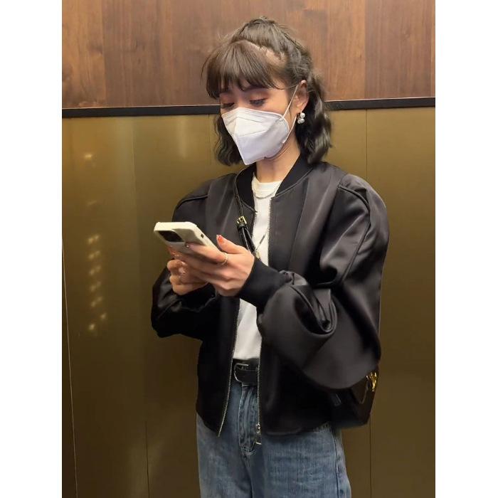 New jacket Korean niche wide shoulder design stand-up collar stand-up collar baseball jersey women s spring and autumn short coat ins XL чорний
New jacket Korean niche wide shoulder design stand-up collar stand-up collar baseball jersey women s spring and autumn short coat ins XL чорний
