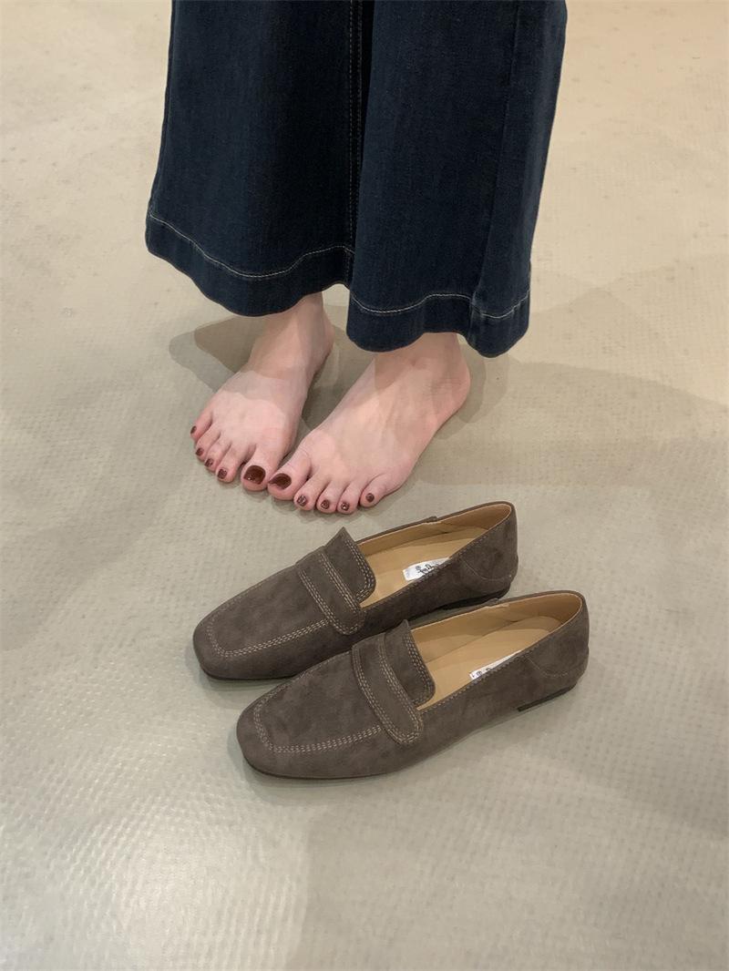 French evening breeze 2025 spring, autumn and winter one-pedal lazy shoes soft soles Mary Jane retro suede single shoes children 40
French evening breeze 2025 spring, autumn and winter one-pedal lazy shoes soft soles Mary Jane retro suede single shoes children 40