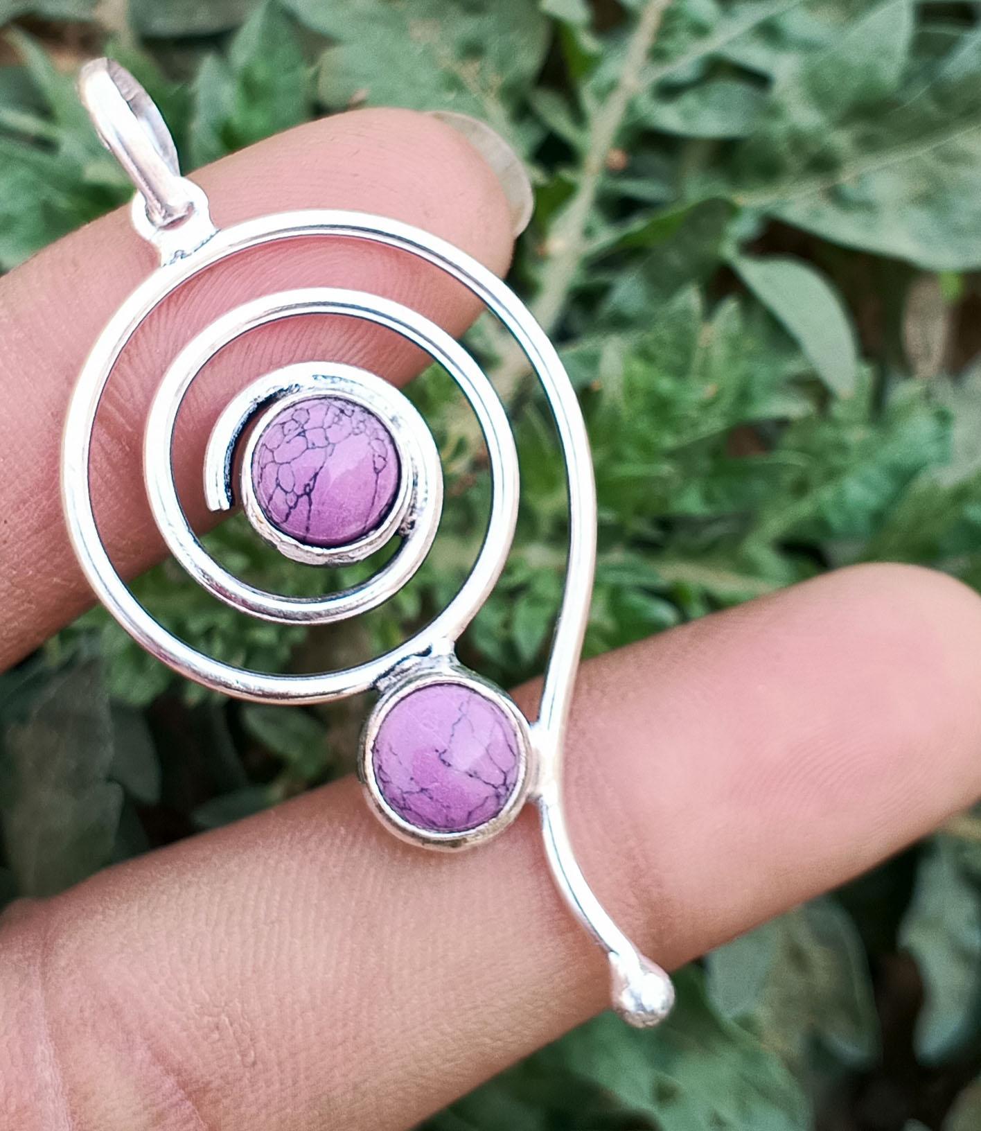 Purple Turquoise Gemstone 925 Sterling Silver Plated Women s Fashion Spin Illusion Pendent Jewelry m фіолетовий
Purple Turquoise Gemstone 925 Sterling Silver Plated Women s Fashion Spin Illusion Pendent Jewelry m фіолетовий