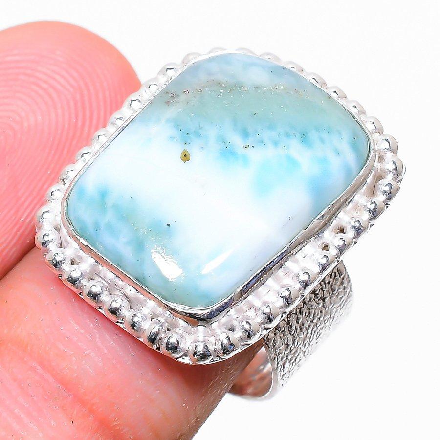 Этническое ювелирное кольцо ручной работы с драгоценным камнем Republc Larimar, размер 6,5SR-3725 
Этническое ювелирное кольцо ручной работы с драгоценным камнем Republc Larimar, размер 6,5SR-3725