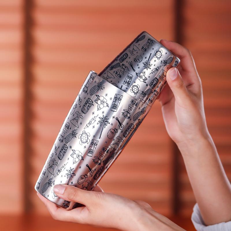 Bar Miracle 18/8 High quality stainless steel cocktail shaker with patterned cocktail tools in Boston Hall
Bar Miracle 18/8 High quality stainless steel cocktail shaker with patterned cocktail tools in Boston Hall