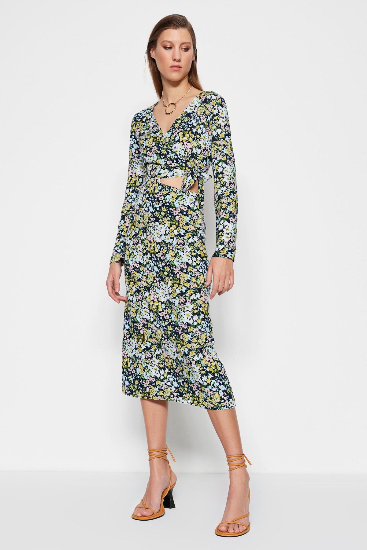 Разноцветное тканое платье миди с узором «окна» TWOSS23EL00473..
Разноцветное тканое платье миди с узором «окна» TWOSS23EL00473..