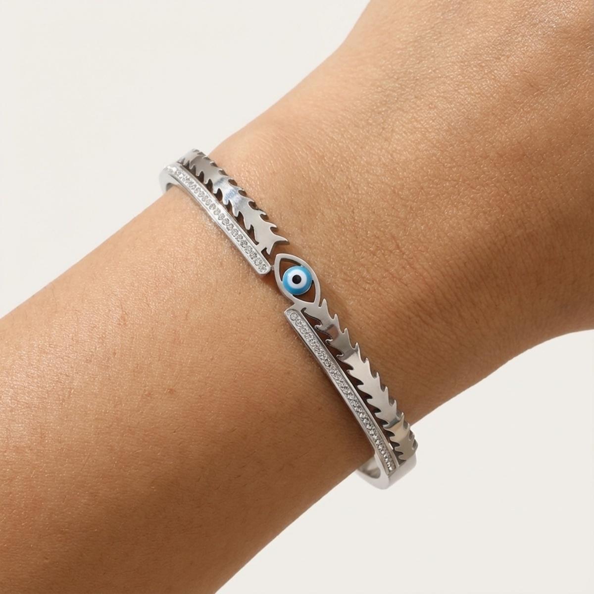 Stainless Steel Inlaid Zircon Hollow Blue Evil Eye Cuff Bracelets For Women Men Simple Lucky Demon Eyes Bangle Amulet Jewelry
Stainless Steel Inlaid Zircon Hollow Blue Evil Eye Cuff Bracelets For Women Men Simple Lucky Demon Eyes Bangle Amulet Jewelry