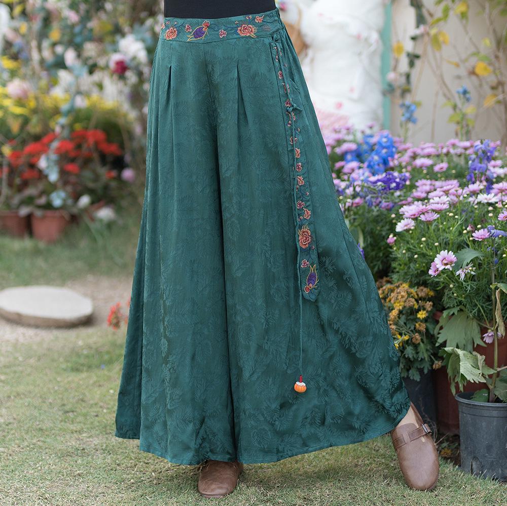 2025 Spring/Summer Women s Ethnic Style Retro Embroidery Jacquard High-Waisted Wide-Leg Culottes One Size
2025 Spring/Summer Women s Ethnic Style Retro Embroidery Jacquard High-Waisted Wide-Leg Culottes One Size