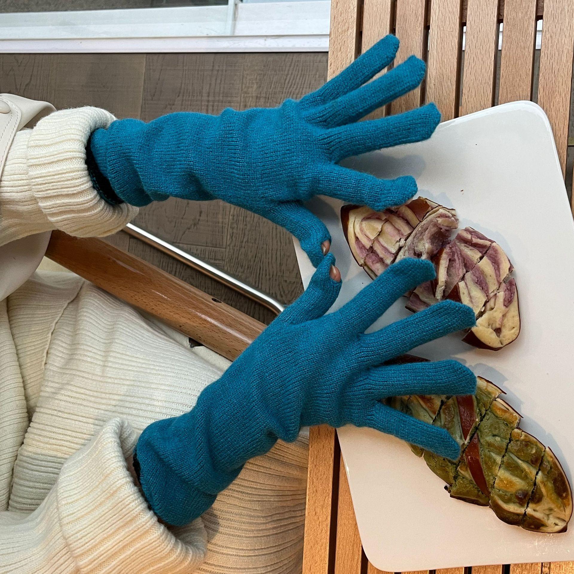 New Winter Knitted Gloves for Women s New Touch Screen Leaking Fingers Long Tube Fashionable Warmth Thick Solid Color Point Outdoor Riding One size
New Winter Knitted Gloves for Women s New Touch Screen Leaking Fingers Long Tube Fashionable Warmth Thick Solid Color Point Outdoor Riding One size