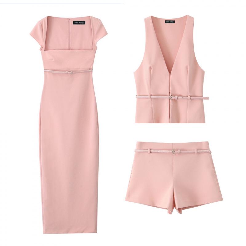 Summer Women s V-Neck Vest and Square Neck Dress Shorts with Belt Set - European & American Style XS
Summer Women s V-Neck Vest and Square Neck Dress Shorts with Belt Set - European & American Style XS
