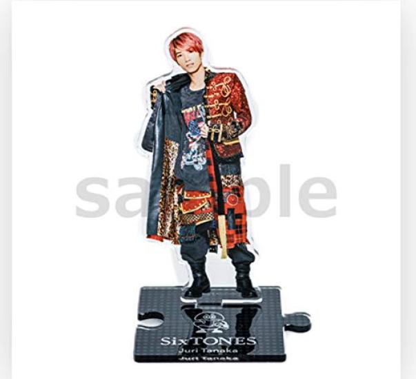 Акриловая подставка для магазина Island Store Itsuki Tanaka SixTONES, 20 летних товаров Johnny&Associates.
Акриловая подставка для магазина Island Store Itsuki Tanaka SixTONES, 20 летних товаров Johnny&Associates.