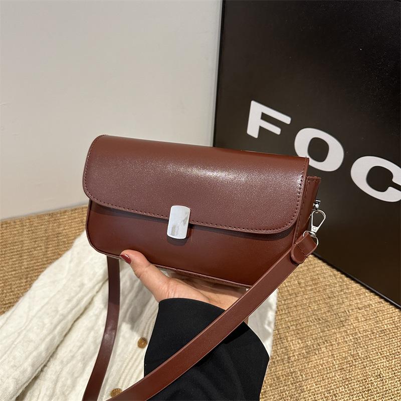 Женская сумка Маленькая квадратная сумка Нишевая иностранная сумка на плечо Текстура ПУ ретро сумка-мессенджер темно-коричневого
Женская сумка Маленькая квадратная сумка Нишевая иностранная сумка на плечо Текстура ПУ ретро сумка-мессенджер темно-коричневого