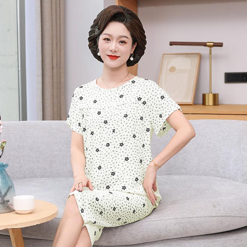 «Женская летняя пижама из хлопка и шелка»: Комплект из двух предметов с коротким рукавом, свободного кроя, для людей среднего и пожилого возраста, больших размеров, для ношения на открытом воздухе. XXXXL (80-90 kg)