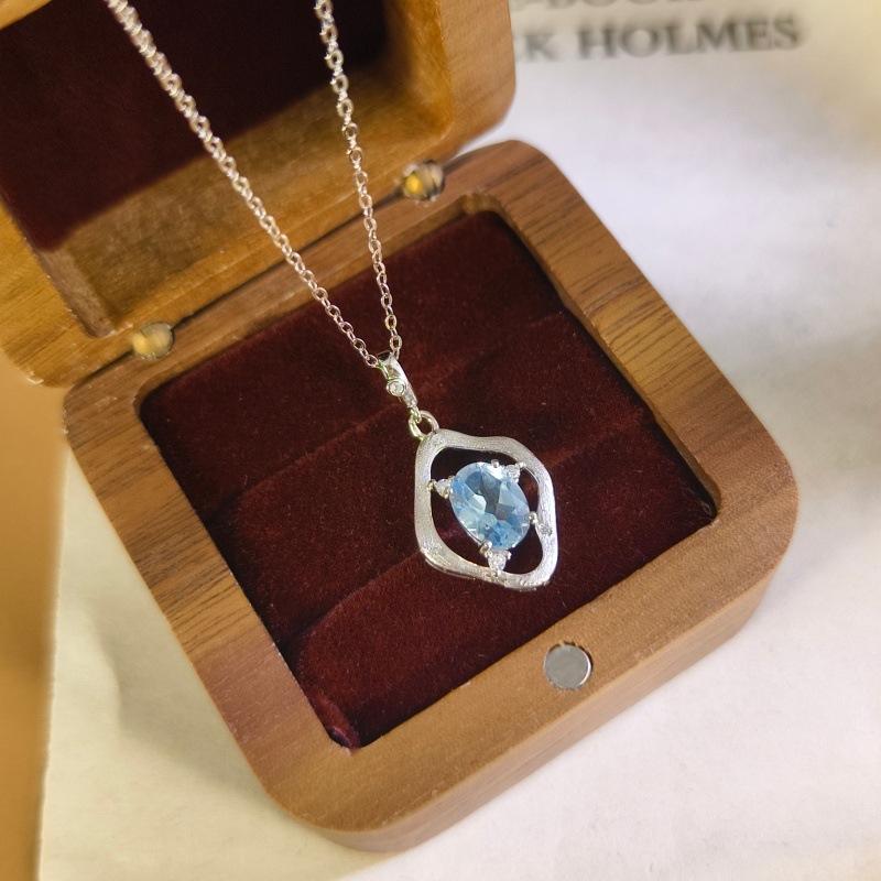 Women s S925 Sterling Silver Necklace Natural Crystal Peridot Pendant Brushed Craft Clavicle Chain Jewelry
Women s S925 Sterling Silver Necklace Natural Crystal Peridot Pendant Brushed Craft Clavicle Chain Jewelry