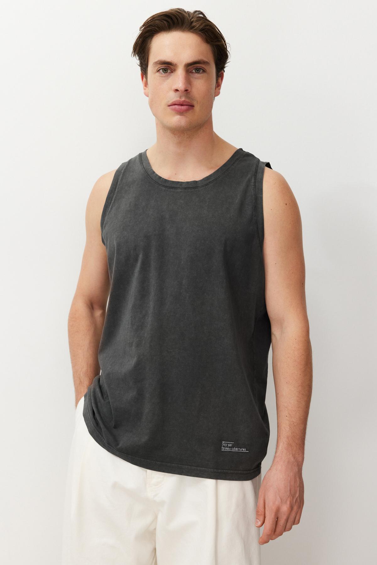 Men s Fashion New Undershirt Anthracite Oversize Wide Cut Vintage Labeled 100% Cotton Sleeveless T-shirt Undershirt
Men s Fashion New Undershirt Anthracite Oversize Wide Cut Vintage Labeled 100% Cotton Sleeveless T-shirt Undershirt