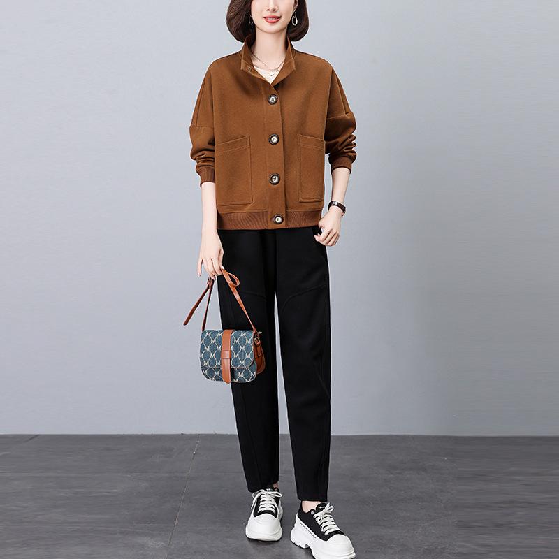 Stylish Women s Long Sleeve Jacket - Age-Defying Middle-Aged Mom Casual Top for Autumn and Spring 2024 XL
Stylish Women s Long Sleeve Jacket - Age-Defying Middle-Aged Mom Casual Top for Autumn and Spring 2024 XL