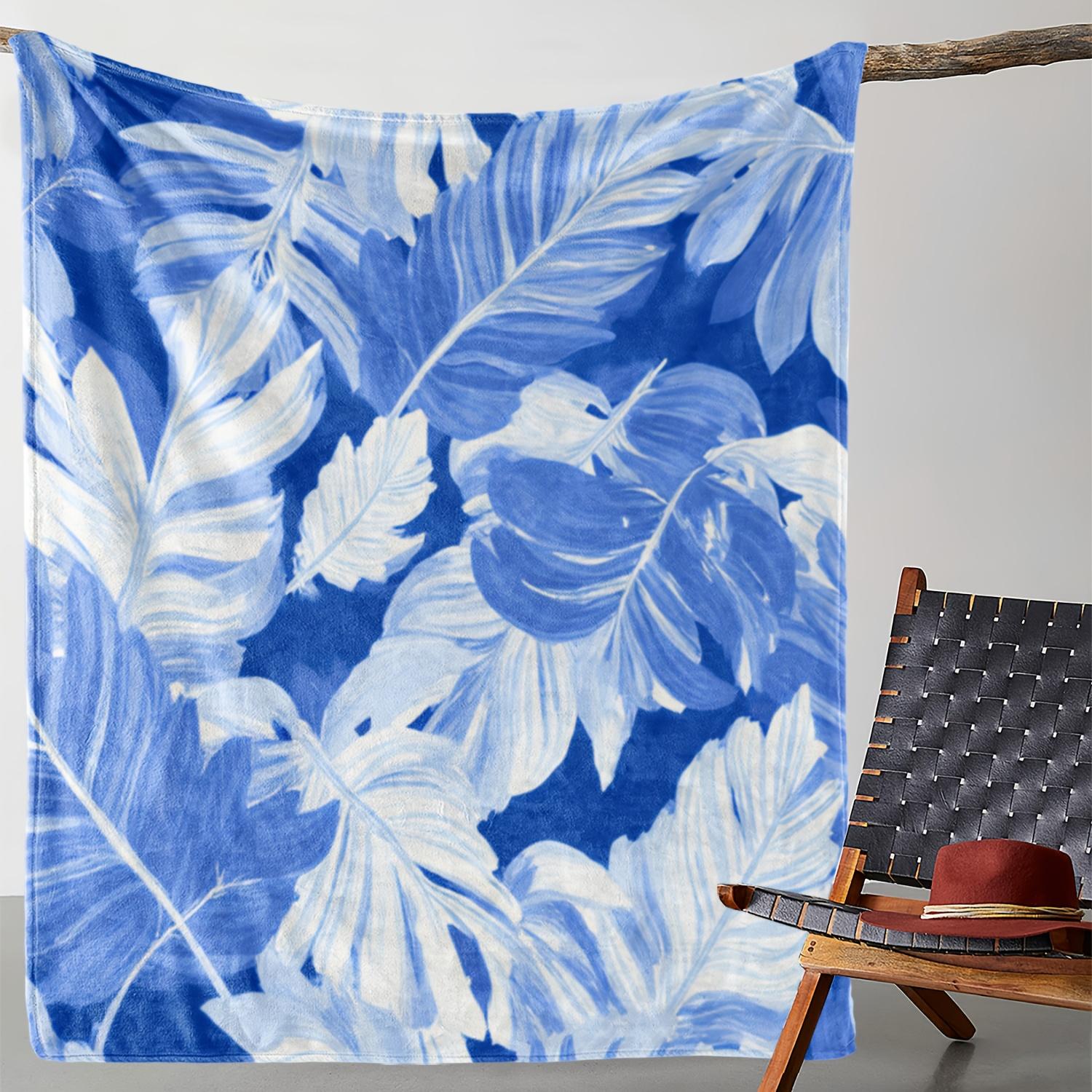 1pc Flannel Blanket, Blue and White Feather Pattern 2D Printed Blanket, Warm and Comfortable Soft Blanket, Suitable for Sofa Bed 75x90cm28x35in
1pc Flannel Blanket, Blue and White Feather Pattern 2D Printed Blanket, Warm and Comfortable Soft Blanket, Suitable for Sofa Bed 75x90cm28x35in