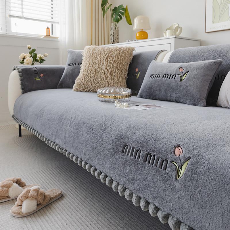 Simple Plush Sofa Cover Hot Anti Slip Slip Cat Scratch Couch Cushion Four Season Universal Minimalist Chair Protector 1seat 70x70cm-1pcs
Simple Plush Sofa Cover Hot Anti Slip Slip Cat Scratch Couch Cushion Four Season Universal Minimalist Chair Protector 1seat 70x70cm-1pcs