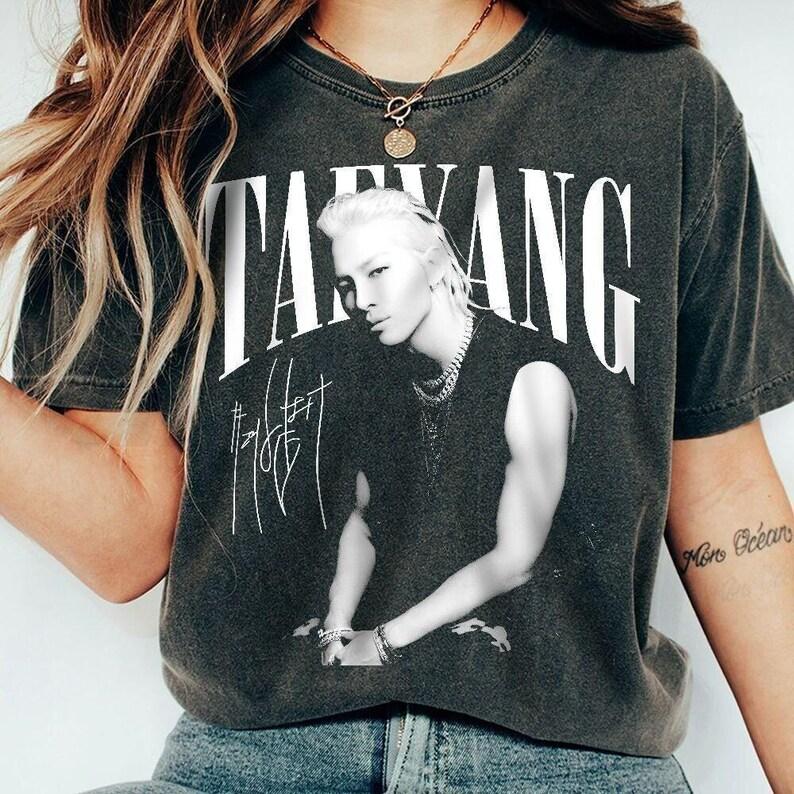 2026 Summer Fashion Men Women Taeyang Kpop Vintage Shirt, Taeyang Shirt, Summer Concert Tee, Kpop Tee Hip Hop Streetwear Oversized XXXL
2026 Summer Fashion Men Women Taeyang Kpop Vintage Shirt, Taeyang Shirt, Summer Concert Tee, Kpop Tee Hip Hop Streetwear Oversized XXXL