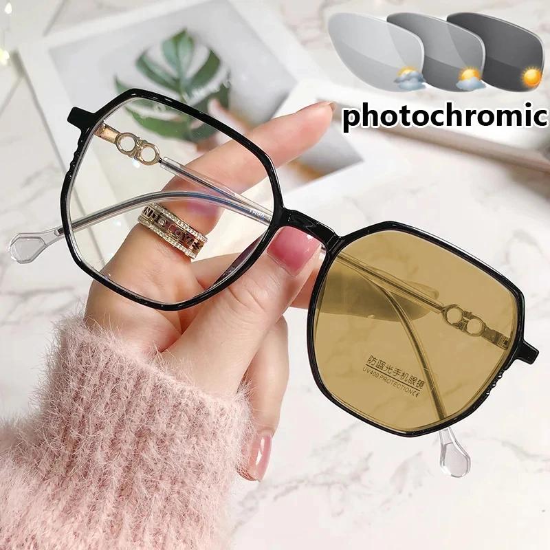 Модные женские готовые рецептурные фотохромные очки для близорукости, роскошные очки для близорукости с блокировкой синего света и диоптрией от 0 до -5,0
Модные женские готовые рецептурные фотохромные очки для близорукости, роскошные очки для близорукости с блокировкой синего света и диоптрией от 0 до -5,0