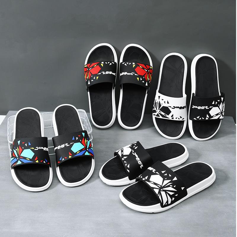New colored fragmented slippers men wear thick-soled large-size cool slippers in summer 36/37
New colored fragmented slippers men wear thick-soled large-size cool slippers in summer 36/37