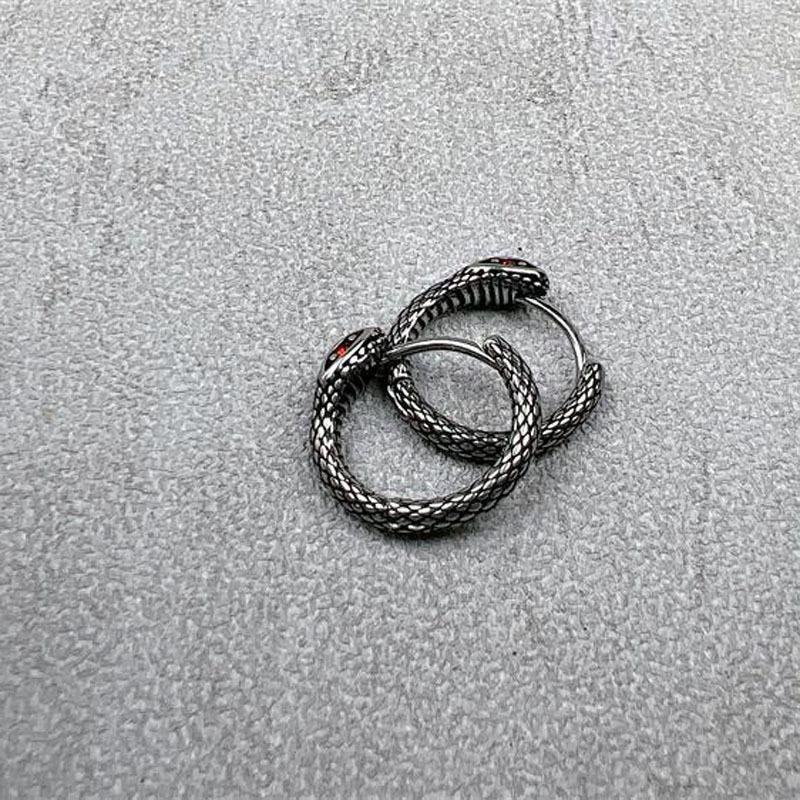 Retro Python Earrings Personality Trend Domineering Men and Women Hip Hop Punk Viper Earrings Fashion Temperament Accessories
Retro Python Earrings Personality Trend Domineering Men and Women Hip Hop Punk Viper Earrings Fashion Temperament Accessories