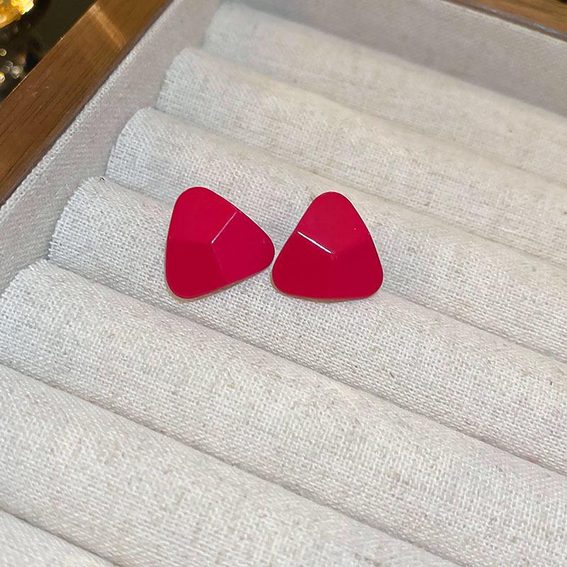 Silver needle versatile triangular stud earrings simple and fashionable commuter earrings light luxury high-end earrings
Silver needle versatile triangular stud earrings simple and fashionable commuter earrings light luxury high-end earrings