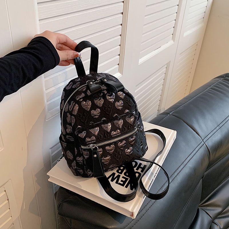 Мини-рюкзак с вышивкой Love для женщин, сумка через плечо, маленькие рюкзаки, корейская мода, выход в свет и путешествия, новинка
Мини-рюкзак с вышивкой Love для женщин, сумка через плечо, маленькие рюкзаки, корейская мода, выход в свет и путешествия, новинка