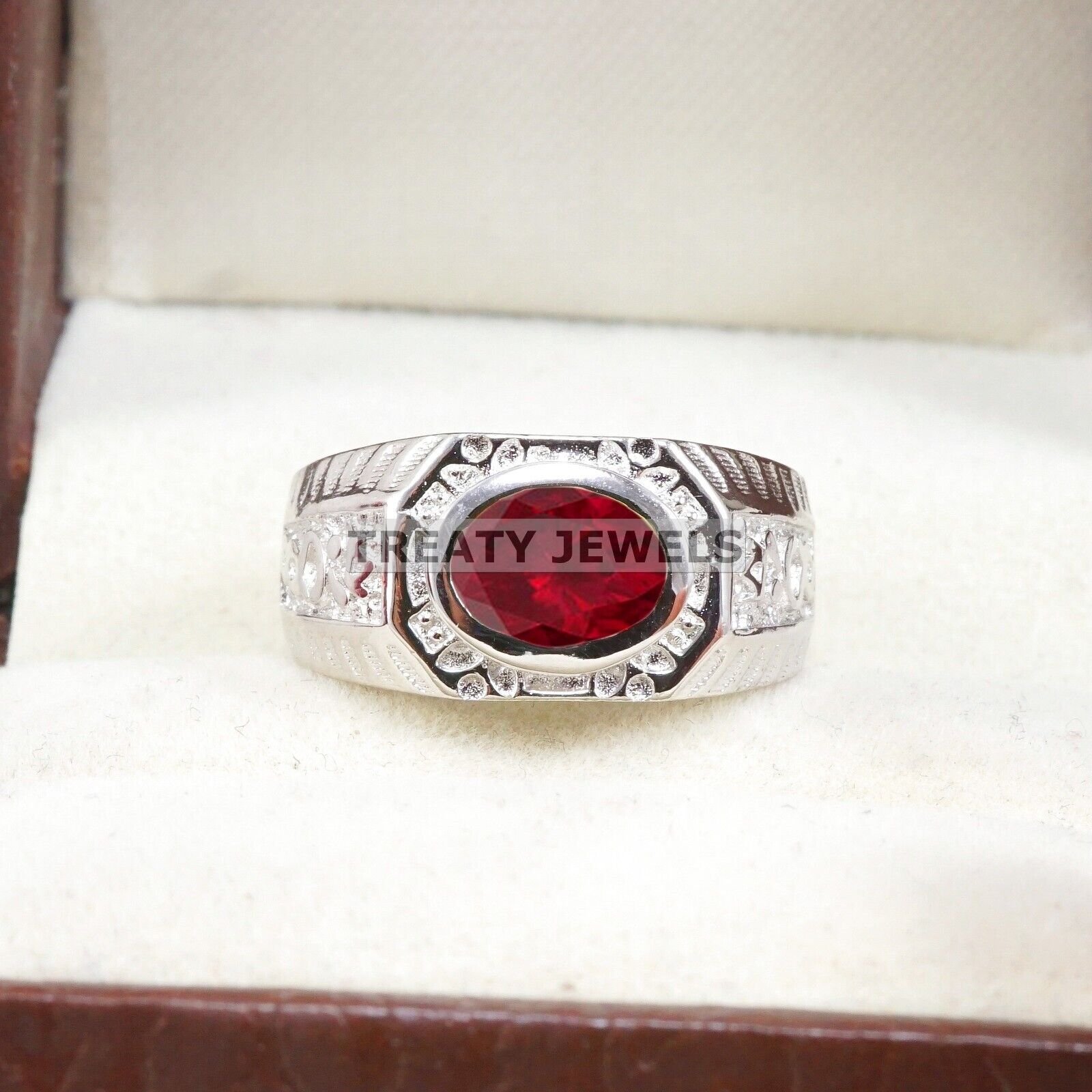 Ruby Oval Cut Gemstone With 925 Sterling Silver Ring For Men s #B551 JL375686413327 4-16 US срібний
Ruby Oval Cut Gemstone With 925 Sterling Silver Ring For Men s #B551 JL375686413327 4-16 US срібний