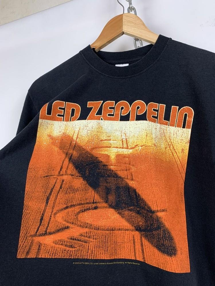 2005 Винтаж Led Zeppelin Черная Ретро Стиль Группа Унисекс Футболка Репринт KH11756 Унисекс Футболка S
2005 Винтаж Led Zeppelin Черная Ретро Стиль Группа Унисекс Футболка Репринт KH11756 Унисекс Футболка S