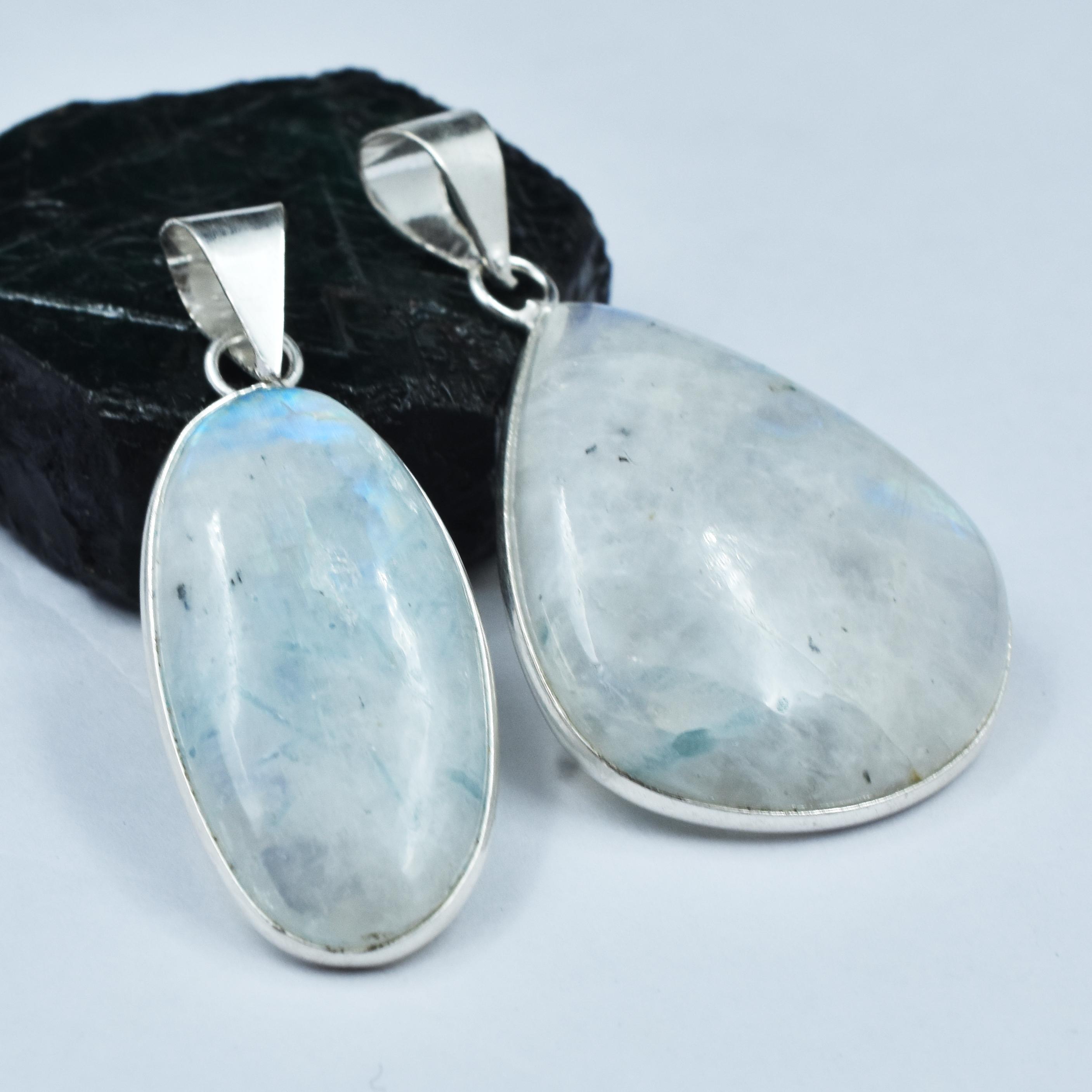 76.65 Ct Oval-Pear Rainbow Moonstone Pendant Healing Stone 925 Silver Gemstone AR-1743-S
76.65 Ct Oval-Pear Rainbow Moonstone Pendant Healing Stone 925 Silver Gemstone AR-1743-S