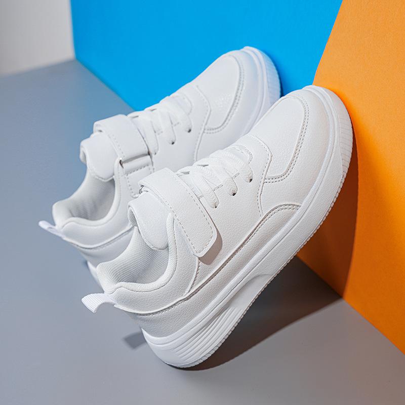 Children s sports shoes all black boys shoes medium and large children s board shoes leather running shoes girls little white shoes years old 40 чорний
Children s sports shoes all black boys shoes medium and large children s board shoes leather running shoes girls little white shoes years old 40 чорний