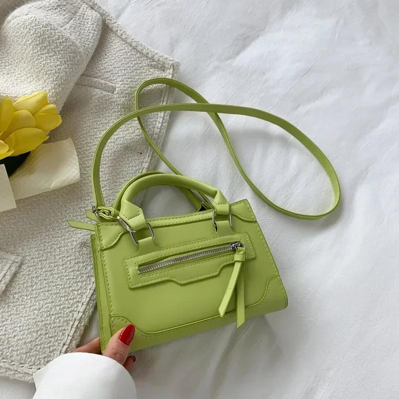 Crossbody Bag for Women Fashion Casual Western Style Shoulder Handbag Simple Texture Messenger Small Square Bag
Crossbody Bag for Women Fashion Casual Western Style Shoulder Handbag Simple Texture Messenger Small Square Bag