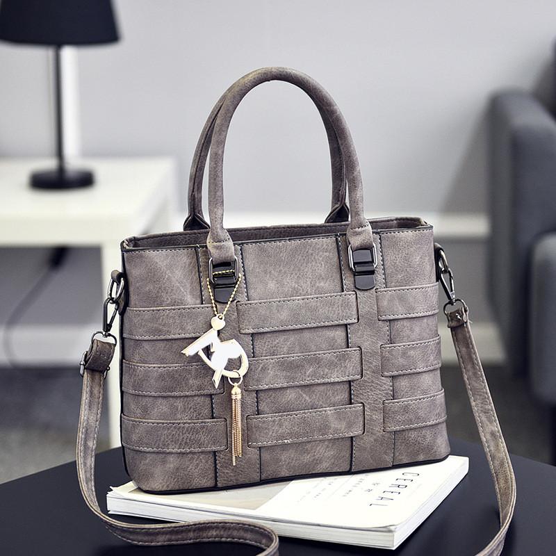 Chic Pu Handbag For Women Stylish Retro Design With Woven Detail In Burgundy Blue Black Yellow And Gray сірий колір
Chic Pu Handbag For Women Stylish Retro Design With Woven Detail In Burgundy Blue Black Yellow And Gray сірий колір