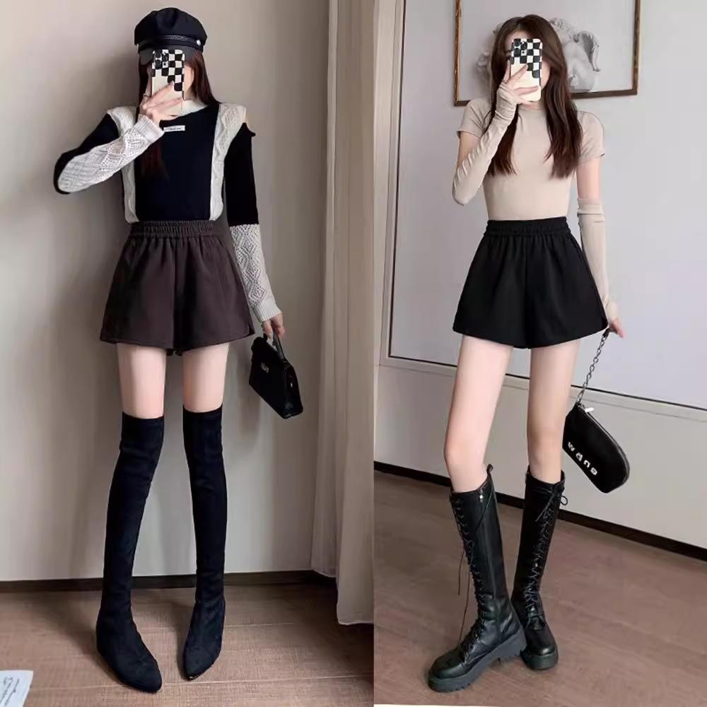 Women s High-Waist Coffee Tweed Shorts - Autumn/Winter European A-Line Style, Petite Fit S (suggested for 75-90 lbs)
Women s High-Waist Coffee Tweed Shorts - Autumn/Winter European A-Line Style, Petite Fit S (suggested for 75-90 lbs)