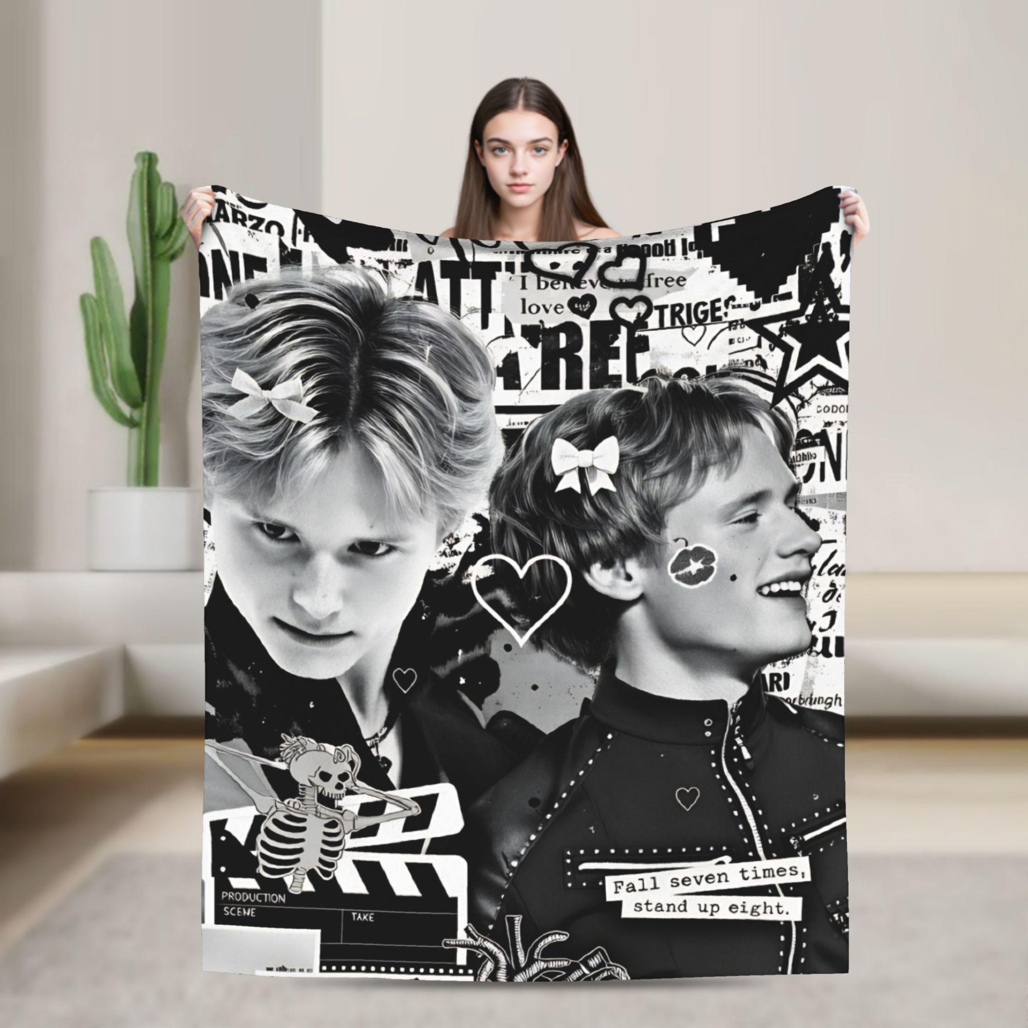 Ilia Malinin Flannel Blanket Kids Adults Warm Comfy Throw Blanket Winter Home Decor Bedspread Sofa Bed Cover 80x120cm
Ilia Malinin Flannel Blanket Kids Adults Warm Comfy Throw Blanket Winter Home Decor Bedspread Sofa Bed Cover 80x120cm